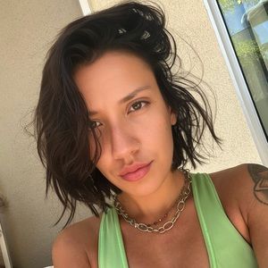 Meet your Posher, Lynn